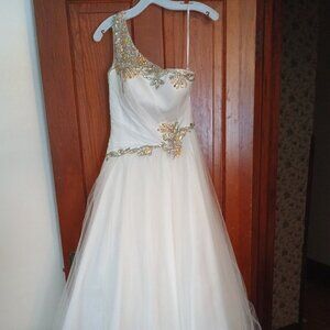 Terani Couture dress size 4